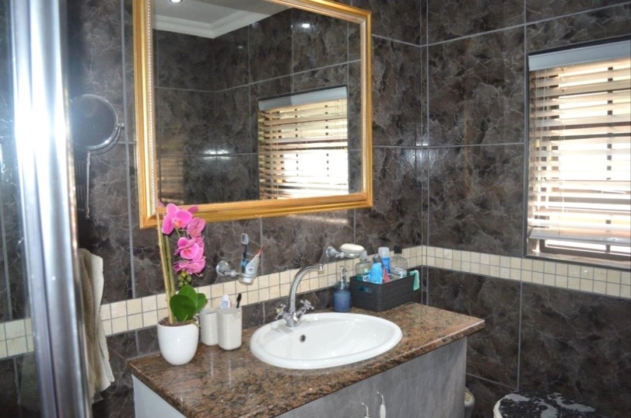 3 Bedroom Property for Sale in Wilkoppies North West